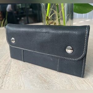 🎉 FOSSIL black leather wallet, Never Used!